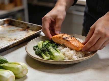 Dietitian's 7-Day Plan Caps Dinners at Five Ingredients Shake Nutrition
